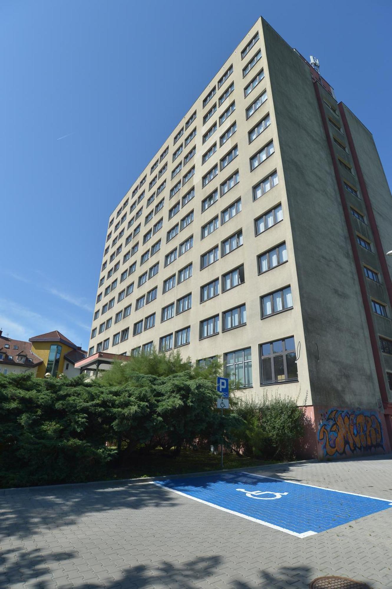 Hostel Dom Studencki Arka Wrocław Zewnętrze zdjęcie