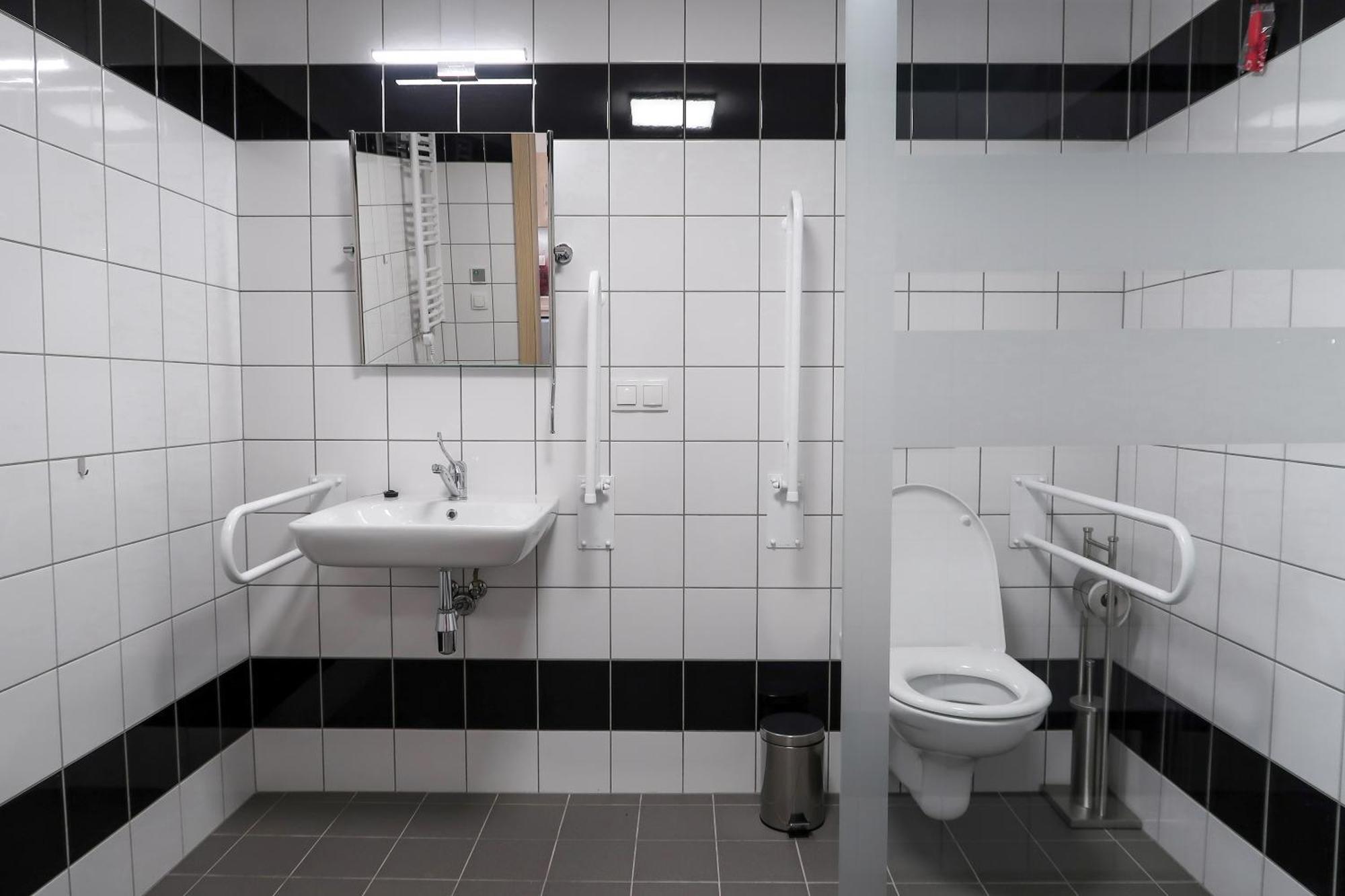 Hostel Dom Studencki Arka Wrocław Zewnętrze zdjęcie